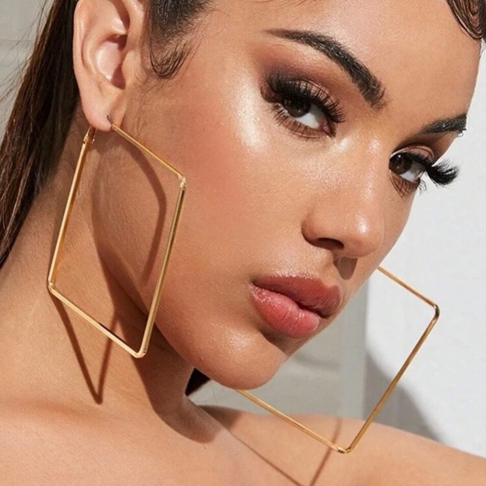 Elegant Gold Square Hoop Earrings